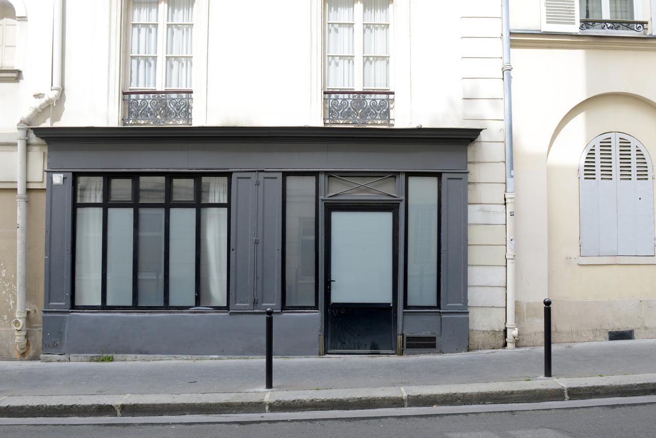Paris-place De Clichy Apartment *