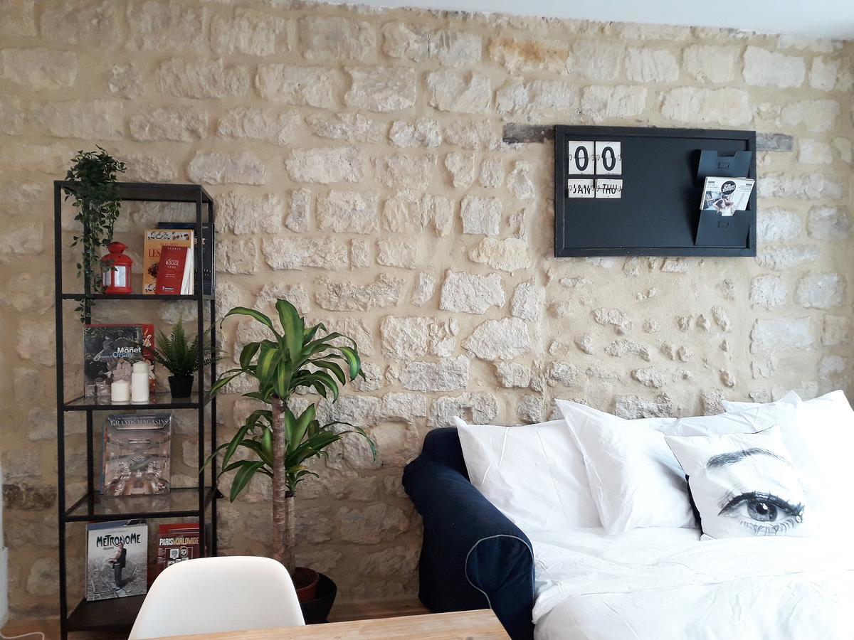 Paris-place De Clichy Apartment *