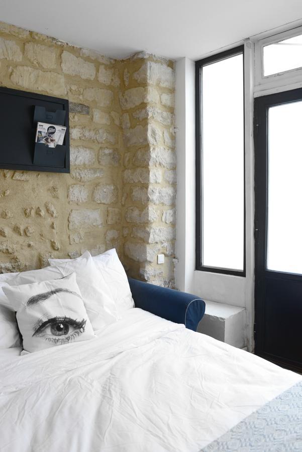Paris-place De Clichy Apartment *