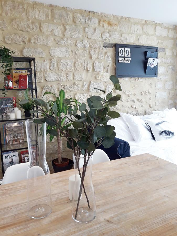 Apartment Paris-place De Clichy Paris